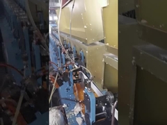 L'unité centrale isolante thermique écument fabrication de porte et de fenêtre de machine de volet de rouleau