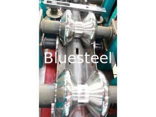Système de commande PLC Machine de formage de rouleaux à garde-corps ± 1 mm Tolérance de précision