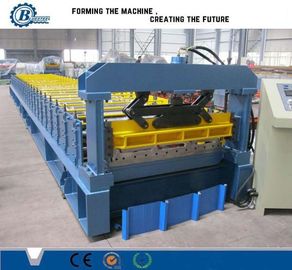 Machine de formage de rouleaux de panneaux de toiture de poids 5T pour système de contrôle PLC de production