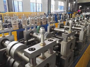 Machine de formage à haute résolution en acier parfait 380v / 3 phases / 50hz