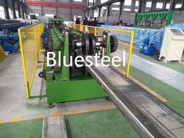 Machine de formage de rouleaux en purlin de 15 à 20 m/min avec une taille de 6000*1200*1500 mm et un poids de 11 tonnes