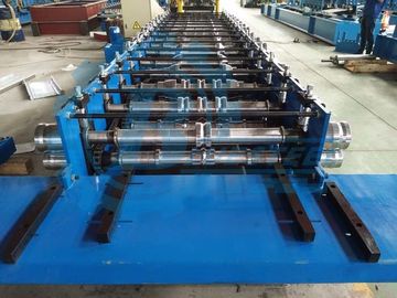 Machine hydraulique de formage de rouleaux en acier à haute teneur en carbone de 1250 mm pour toiture