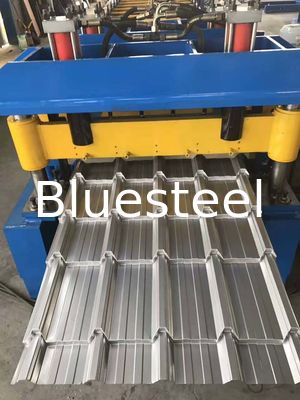 Machine de formage de rouleaux de toiture en tôle à trapézoïde