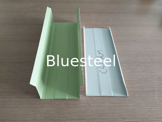 goujon de cloison sèche et petit pain de voie formant la machine