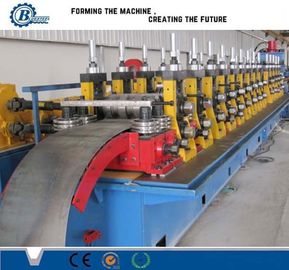 Système de commande PLC Machine de formage de rouleaux à garde-corps ± 1 mm Tolérance de précision